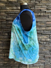 Load image into Gallery viewer, Women’s 4X Geode Tank Top in ‘Sand &amp; Sea’
