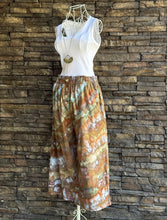Load image into Gallery viewer, Custom Spiral T-Shirt in ‘Bird Song’ &amp; Linen Cropped Pants for Monika
