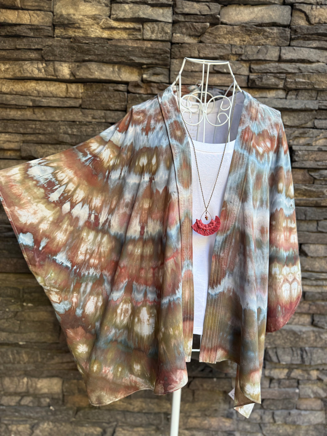 Women’s Small/Medium Azure Skies 100% Viscose Kimono in ‘Dark Side of the Moon’