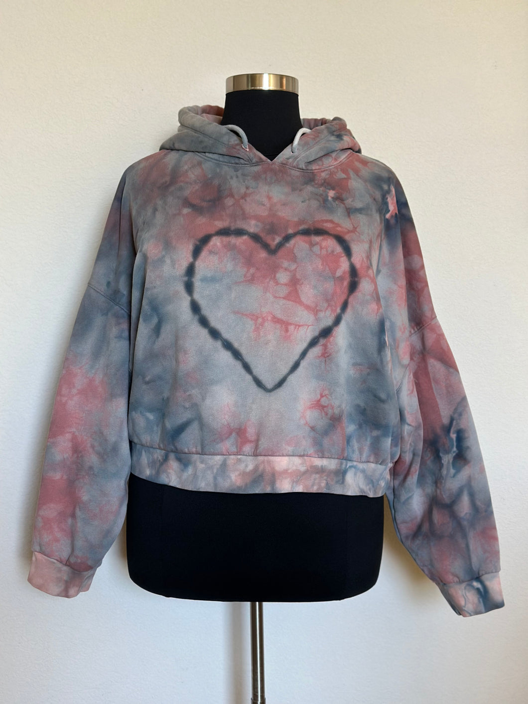 Women’s XXL Slouchy Cropped Hoodie with Heart in Pink & Gray