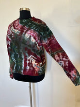 Load image into Gallery viewer, Women’s XXL Geode Pullover with Thumbholes and Pockets in ‘Season’s Greetings’
