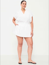 Load image into Gallery viewer, Women’s Large Geode Crinkle Gauze Ruffle Waist Mini Skort in ‘Charred Redwood’
