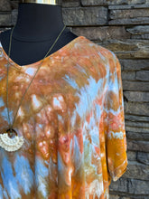 Load image into Gallery viewer, Women’s 4X Luxe V-Neck T-Shirt in ‘Copper Canyon’ Waves
