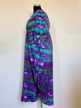 Load image into Gallery viewer, Women’s One Size 100% Rayon Caftan in ‘Northern Lights’
