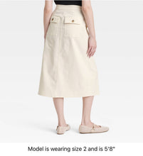 Load image into Gallery viewer, Women’s Size 12 Cotton Midi Wrap Skirt with Pockets in ‘Avalon’
