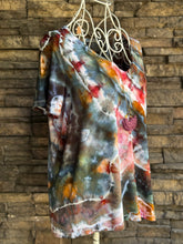Load image into Gallery viewer, Women’s XS Luxe Geode V-Neck T-Shirt in ‘Pinot Sage’
