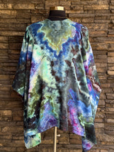 Load image into Gallery viewer, Women’s One Size (fits M-3X best) Geode Kimono in ‘Abalone’
