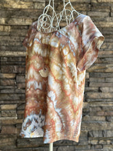 Load image into Gallery viewer, Women’s Small 100% Rayon Short Sleeve Top in ‘Desert Rose’
