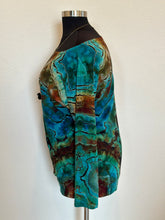 Load image into Gallery viewer, Women’s 2X Reverse Geode Off Shoulder Long Sleeved Tunic in ‘Colla Wood’
