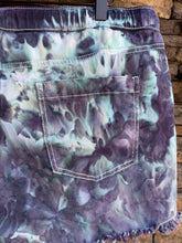 Load image into Gallery viewer, Women’s Size 16 (XXL) Pull-on Short with Drawstring &amp; Raw Hem in ‘Dreamy Nights’
