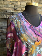 Load image into Gallery viewer, Women’s 2X Geode Luxe V-Neck T-Shirt in ‘Purple Moss Agate’
