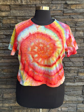 Load image into Gallery viewer, Women’s XL Cropped Spiral T-Shirt in ‘Tropical Daydream’
