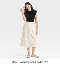Load image into Gallery viewer, Women’s Size 12 Cotton Midi Wrap Skirt with Pockets in ‘Avalon’
