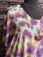 Load image into Gallery viewer, Women’s 4X U-Shaped T-Shirt in ‘D’yer Ma’ker’ Twist
