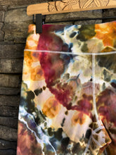 Load image into Gallery viewer, Women’s XL (run small—fit like a Large) Geode Active Leggings in ‘Rustic Rainbow’
