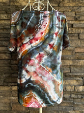 Load image into Gallery viewer, Women’s XS Luxe Geode V-Neck T-Shirt in ‘Pinot Sage’
