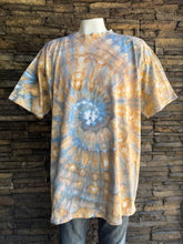 Load image into Gallery viewer, Men’s 2XL Spiral T-Shirt in ‘Blue Gray’
