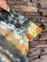 Load image into Gallery viewer, Youth Medium Geode T-Shirt in ‘Clear Creek Plasma Agate’
