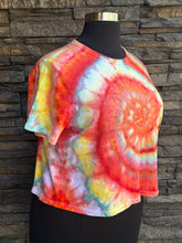 Load image into Gallery viewer, Women’s XL Cropped Spiral T-Shirt in ‘Tropical Daydream’
