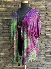Load image into Gallery viewer, Women’s XL Reverse Geode Kimono in ‘Emerald Berry’
