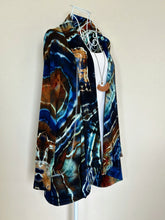 Load image into Gallery viewer, Women’s Small/Medium Geode Open Front Cardigan with Pockets in ‘Azurite’
