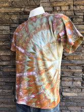 Load image into Gallery viewer, Men’s Small T-Shirt in ‘Wild Thing’
