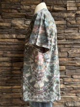 Load image into Gallery viewer, Men’s XL Side Spiral T-Shirt in ‘Storm Cloud’
