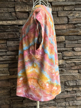 Load image into Gallery viewer, Women’s Large Sleeveless Shirt in ‘Bird Song’
