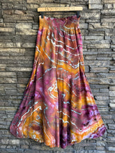 Load image into Gallery viewer, Women’s Large Geode 100% Rayon Split-Leg Wide-Leg Pants in ‘Black Cherry Gold’
