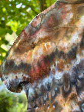 Load image into Gallery viewer, Men’s Levi’s XXL (but fits like an XL) Geode Button Up Short Sleeve Shirt in ‘Turkey Tail Mushroom’
