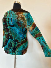 Load image into Gallery viewer, Women’s 2X Reverse Geode Off Shoulder Long Sleeved Tunic in ‘Colla Wood’
