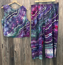 Load image into Gallery viewer, Custom Geode 2 Piece Cropped Set and 4 Geode Steering Wheel Covers for Mary
