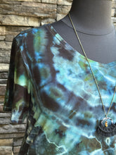 Load image into Gallery viewer, Women’s XXL  Geode Front Twist Short Sleeve Top in ‘Moss Agate’
