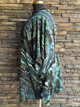 Load image into Gallery viewer, Women’s 1X Geode Linen/Hemp Kimono with Frayed Hem in ‘Moss Agate’
