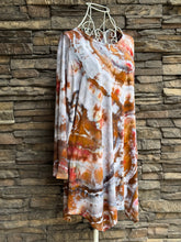 Load image into Gallery viewer, Women’s Large 3/4 Sleeve Geode Tunic in ‘Canyon Rose’
