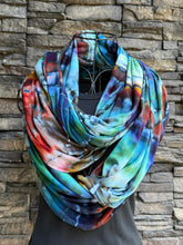 Load image into Gallery viewer, Geode XL Seamless Bali Rayon Jersey Infinity Scarf in ‘Bold As Love’
