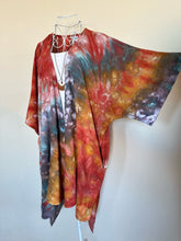 Load image into Gallery viewer, Women’s S/M 100% Rayon Karma Kimono with Pockets in ‘Campfire’
