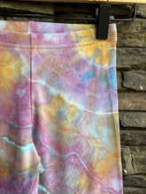 Load image into Gallery viewer, Youth Medium Geode Leggings in ‘Bird Song’
