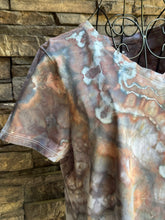 Load image into Gallery viewer, Women’s Medium Geode V-Neck T-Shirt in ‘Better Black’

