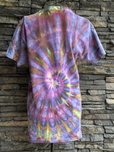 Load image into Gallery viewer, Men’s Medium T-Shirt in ‘Sugar Plum’ Spiral
