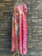 Load image into Gallery viewer, Women’s Small 100% Rayon Easy Breezy Dress in ‘Garnet Mesa’
