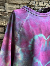 Load image into Gallery viewer, Women’s XL 100% Cotton Crewneck Sweatshirt with Heart in ‘Northern Lights’

