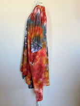 Load image into Gallery viewer, Women’s S/M 100% Rayon Karma Kimono with Pockets in ‘Campfire’
