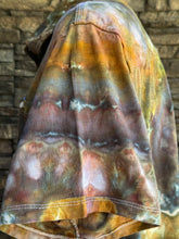 Load image into Gallery viewer, Men’s 2XL Geode Knit Button-up Short Sleeved Shirt in ‘Maligano Jasper’

