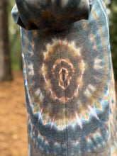 Load image into Gallery viewer, Men’s Medium Long Sleeved Henley in ‘Turkey Tail Mushroom’
