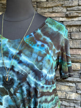 Load image into Gallery viewer, Women’s XXL  Geode Front Twist Short Sleeve Top in ‘Moss Agate’
