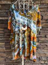 Load image into Gallery viewer, Women’s Large Geode Luxe T-Shirt in ‘Labradorite’
