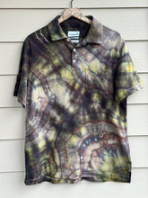 Load image into Gallery viewer, Men’s Large Geode Polo Shirt in ‘Fatigue Green’
