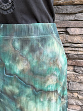 Load image into Gallery viewer, Women’s Large Pact Organic Cotton Geode Ribbed Midi Skirt in ‘Moss Agate’
