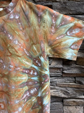 Load image into Gallery viewer, Men’s Medium (runs big) T-Shirt in ‘Wild Thing’
